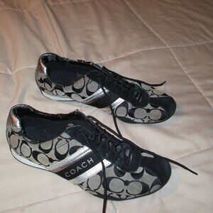 Coach Women's Black and White Sneakers - Size 8.5